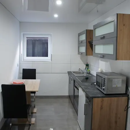 2- Zimmer-wohnung, Naehe Phantasialand, Palmenparadies, Koeln, Bonn Apartment *