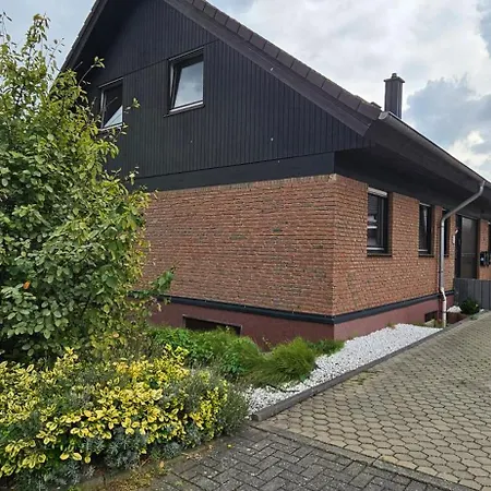 Apartman 2- Zimmer-wohnung, Naehe Phantasialand, Palmenparadies, Koeln, Bonn *