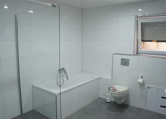 2- Zimmer-wohnung, Naehe Phantasialand, Palmenparadies, Koeln, Bonn Apartman Weilerswist